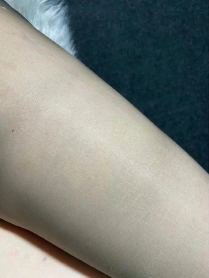 扒开穿黑色袜子的女人图片_3