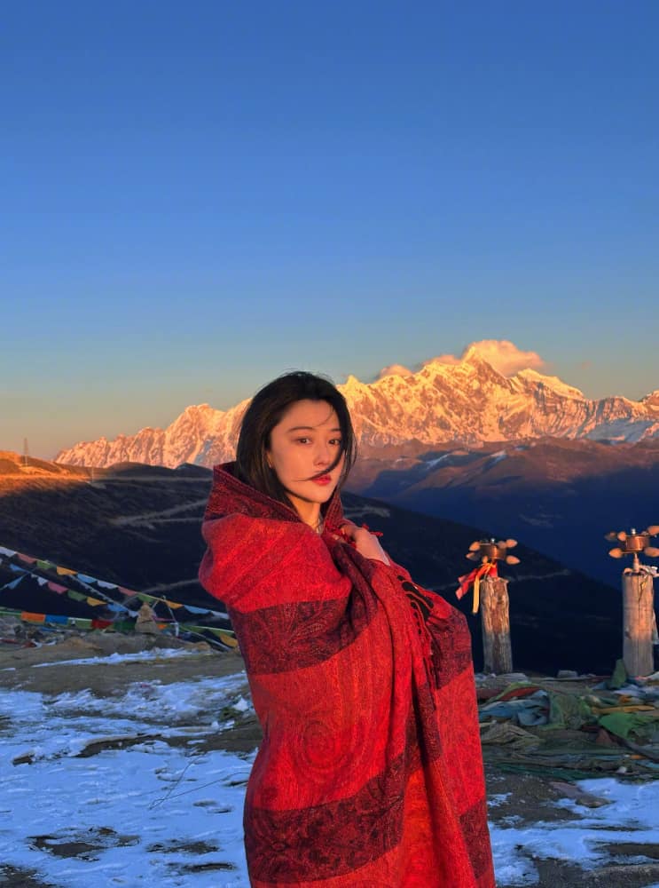 张馨予西藏南迦巴瓦图片_3