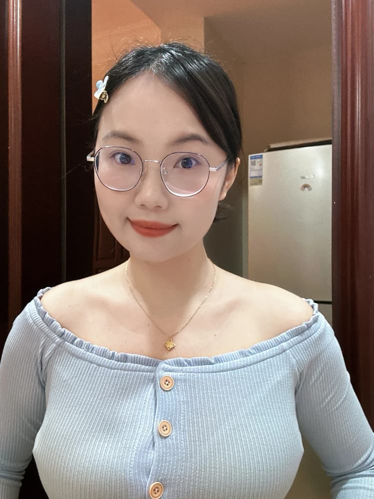 30岁女人的真实图片高清,戴眼镜气质女生图片_1
