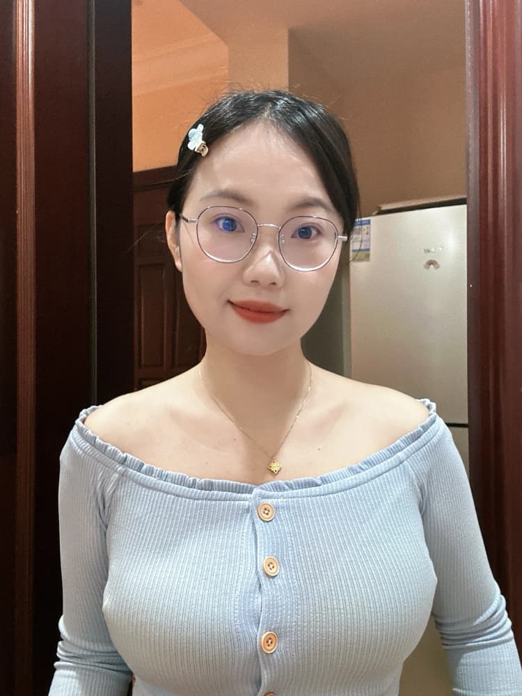 30岁女人的真实图片高清,戴眼镜气质女生图片_2