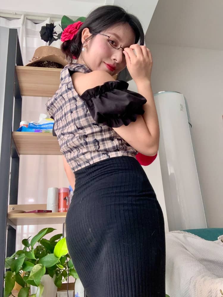 让男人身体上瘾的女人长啥样图片_1