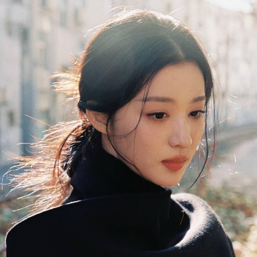 王楚然知性女生光影轮廓头像图片_5