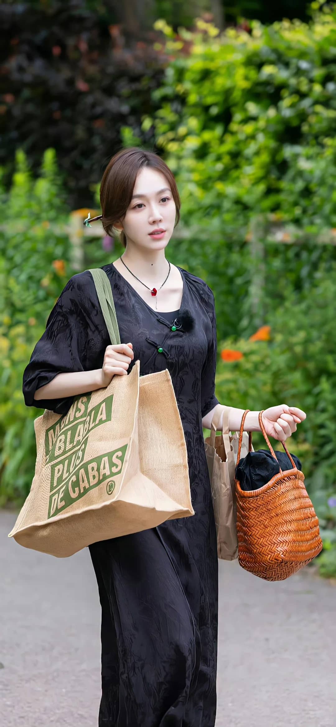 姜妍已结婚两三年丈夫是北京某银行的高管_7