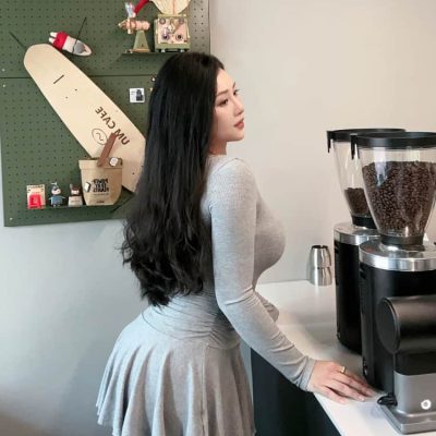 凹凸女BBwBBwBBwBBw自拍照分享