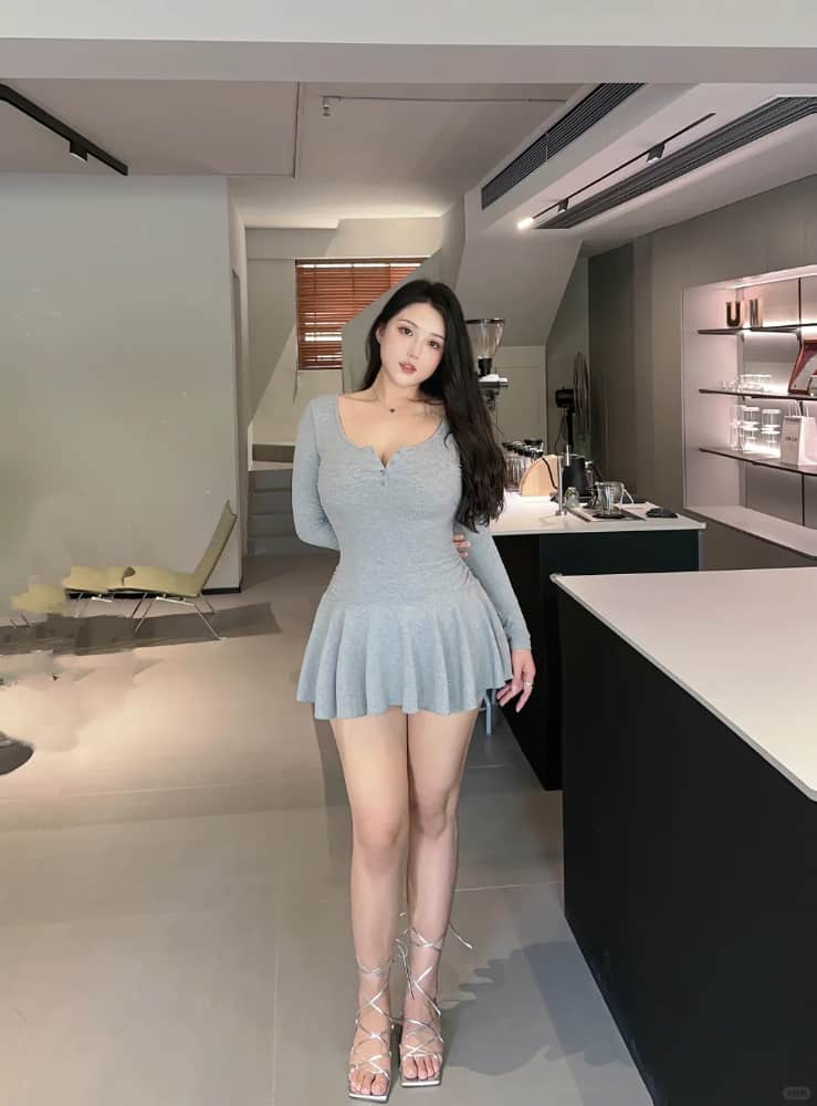凹凸女BBwBBwBBwBBw自拍照分享_3
