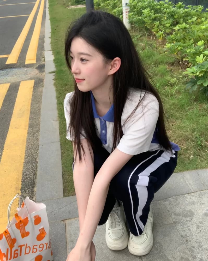 《高中女又白又嫩又多水》短篇小说精选_5