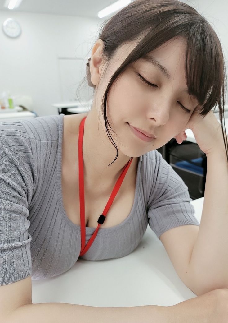 尤物丰满老师大尺du喷血写真图片_8