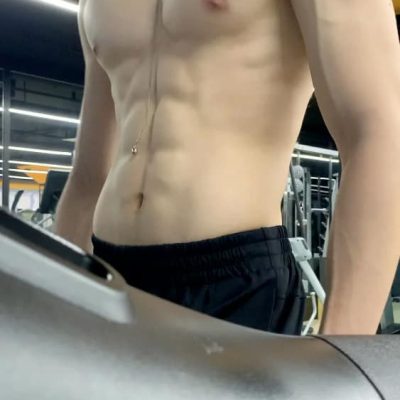 小鲜肉白斩鸡男菩萨肌肉照