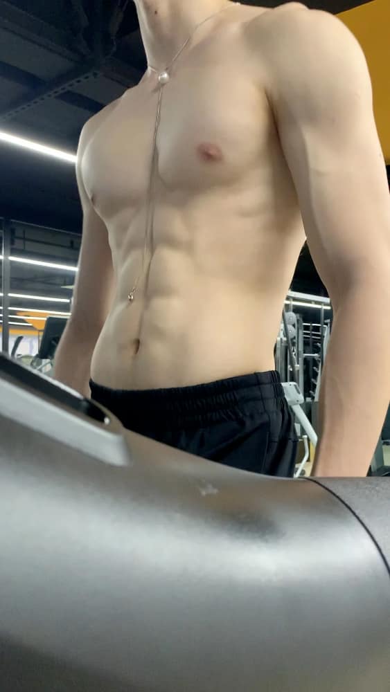 小鲜肉白斩鸡男菩萨肌肉照_1