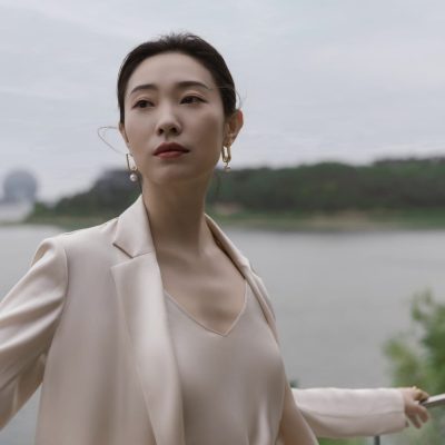 王佳佳胸小沟都没有A罩杯证据照图片