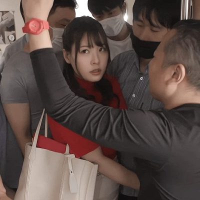 公交车上被一群男人蹭了,公交车被蹭动态图