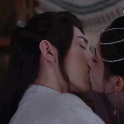 少女最喜欢的小俊郭俊辰，小俊~快~用力啊视频