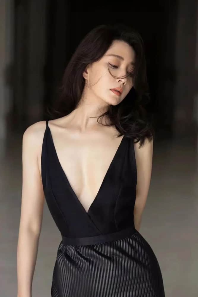 殷桃身材饱满又会穿图片_2