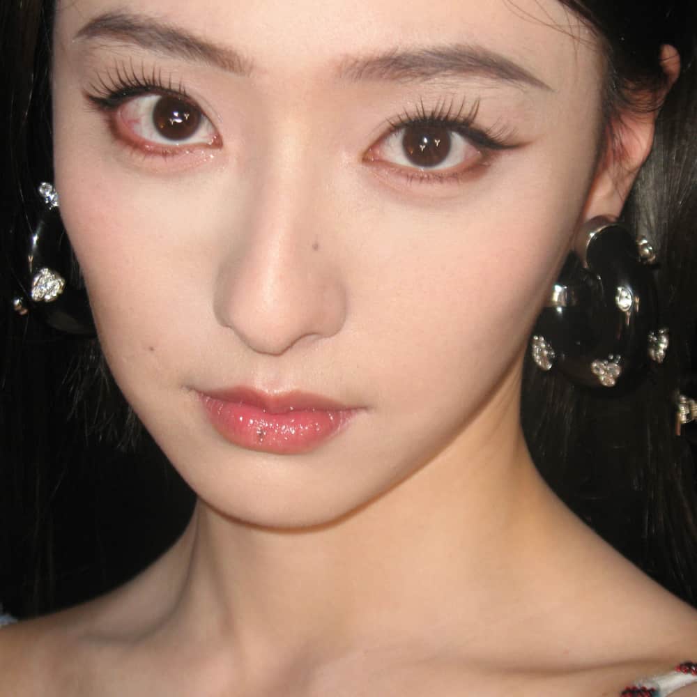 胡连馨儿好漂亮就是胸太平了_4