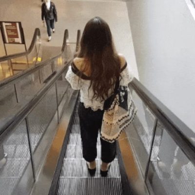 男友让我内裤里带着小玩具逛街动态图