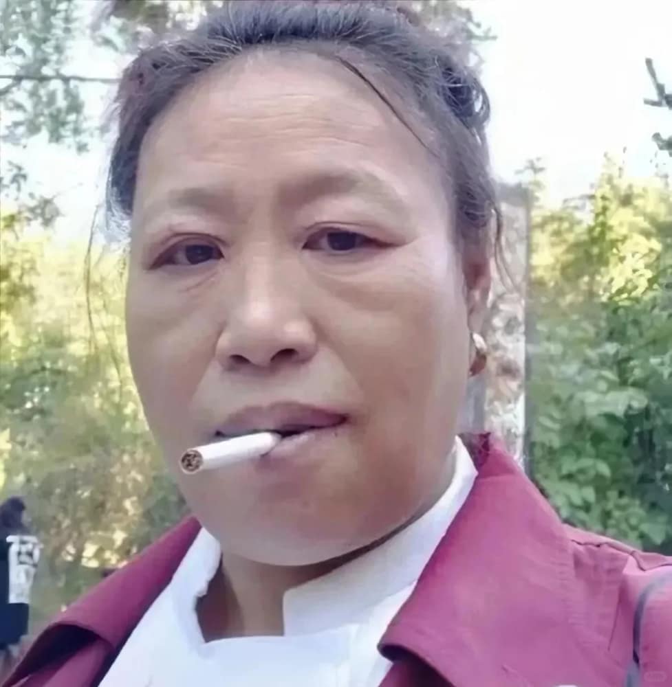单身女孩点外卖专用头像图片_7