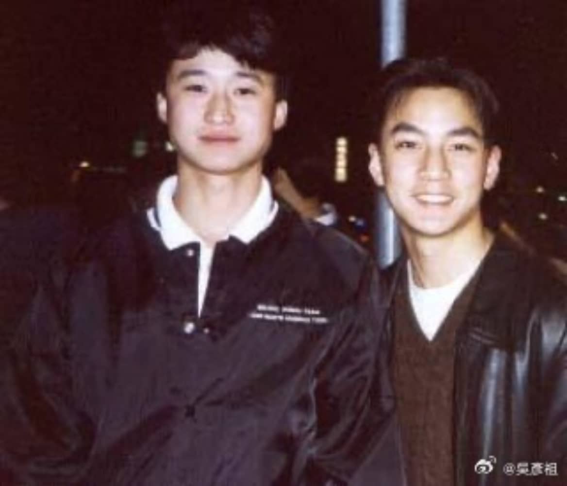 吴彦祖和吴京30年前合照图片_1