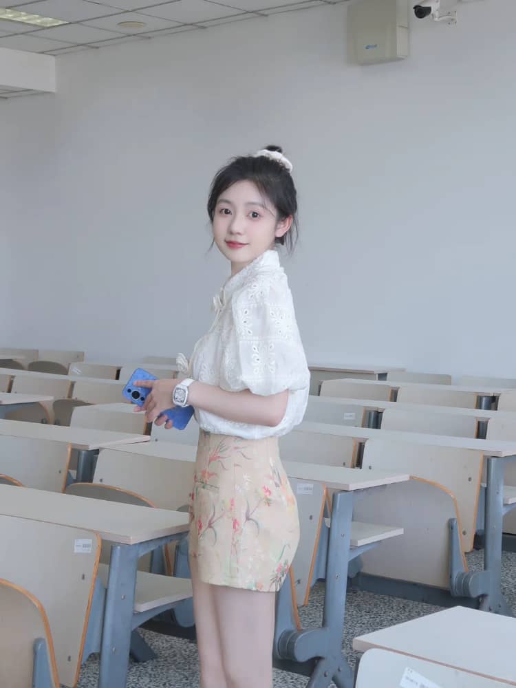 身材小巧的嫩女图片,长相嫩嫩的女孩子图片_1