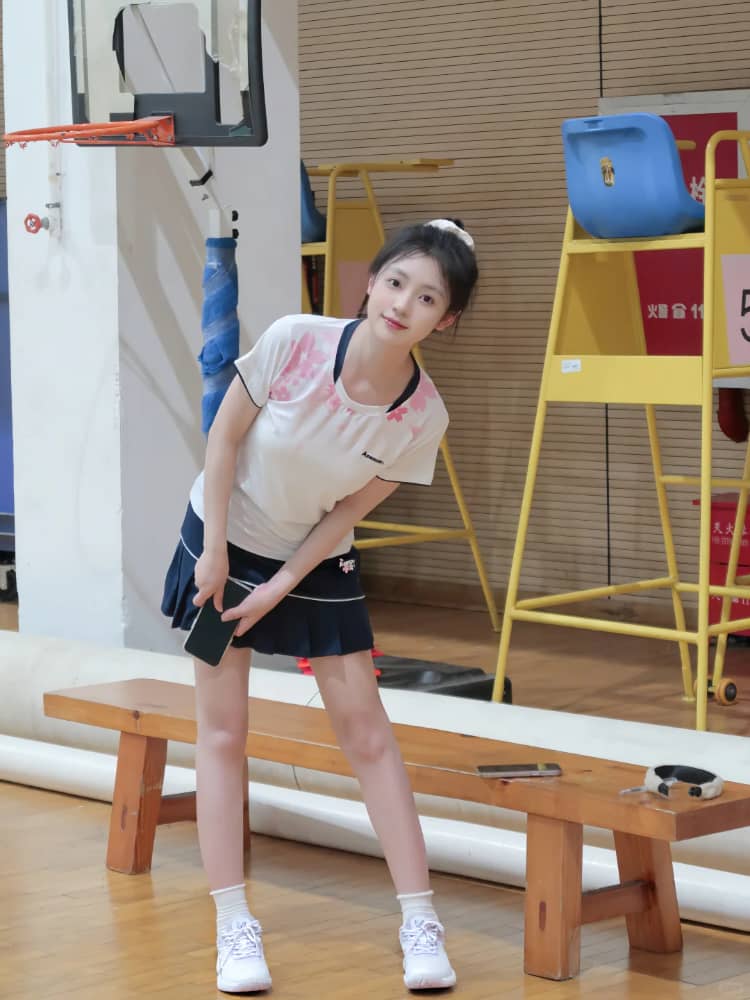 身材小巧的嫩女图片,长相嫩嫩的女孩子图片_5