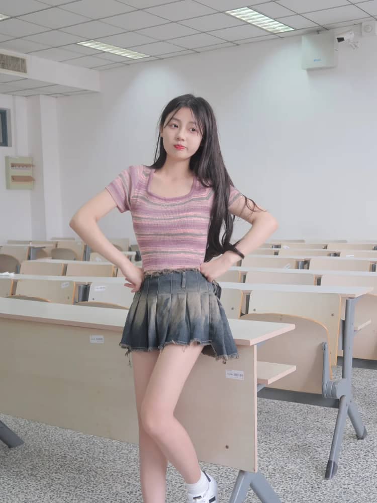 身材小巧的嫩女图片,长相嫩嫩的女孩子图片_7