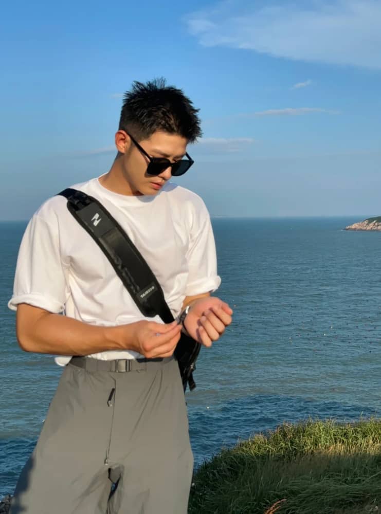 男孩图片阳光帅气真人照片分享_1
