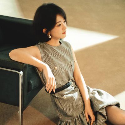 赵丽颖蕾丝吊带长裙图片