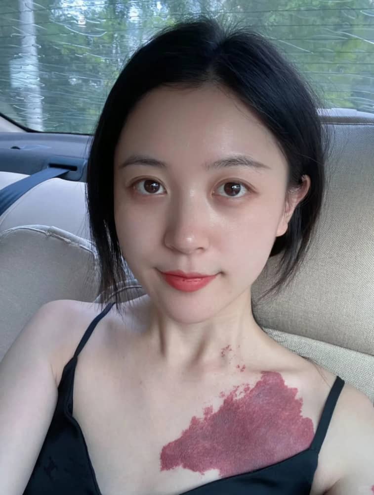 美女个人图片连拍15张美照分享_12