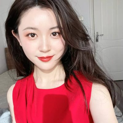 美女个人图片连拍15张美照分享